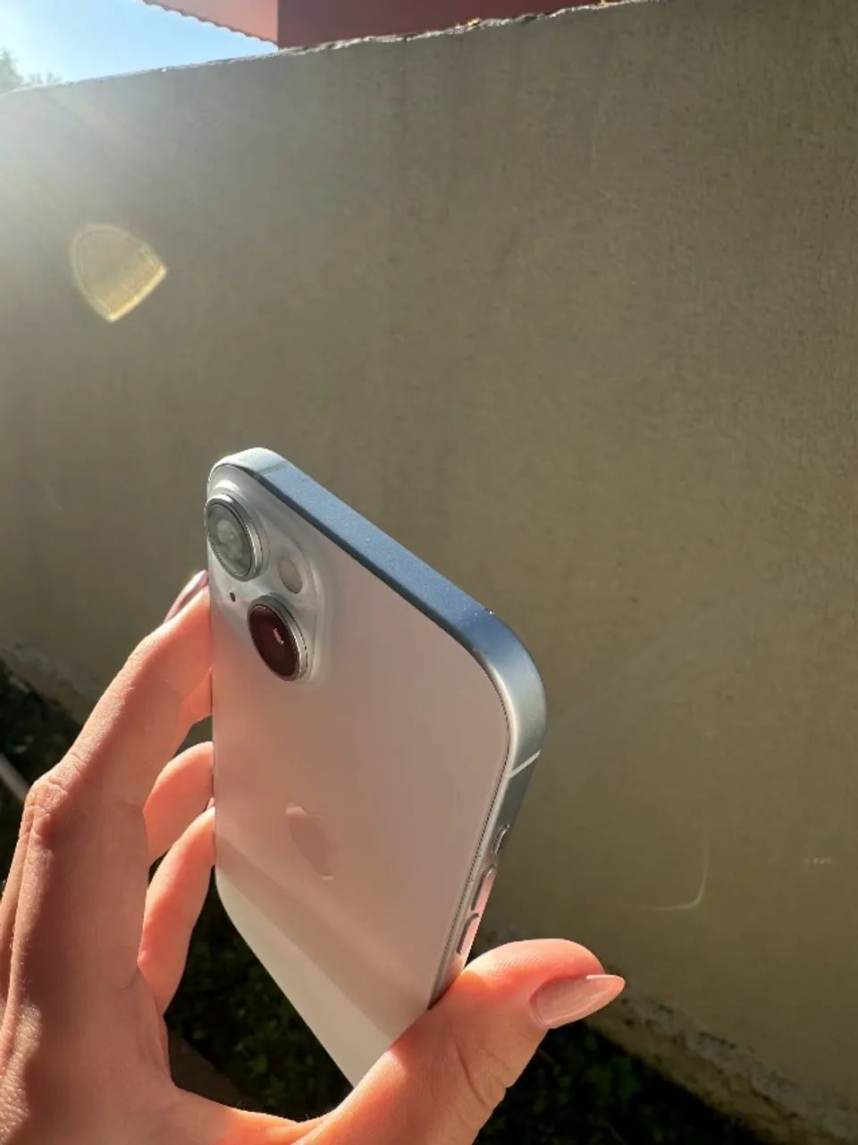 iPhone 15 azul - Foto 4