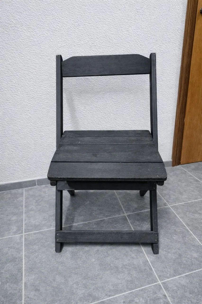 Conjunto de mesa e cadeiras dobráveis  - Foto 4