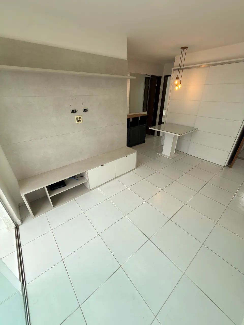 BANCÁRIOS | ALUGA-SE | SEMI-MOBILIADO | 2 QUARTOS COM SUÍTE  - Foto 4