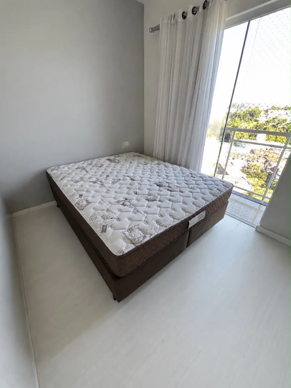 Cama box Queen  
