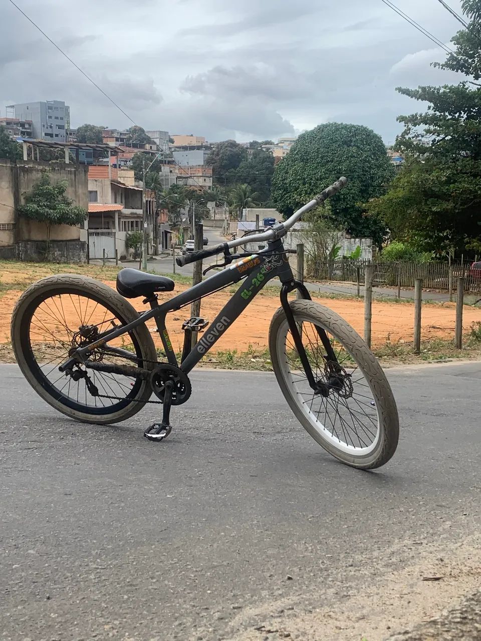 Bicicleta eleven troco par celular  da marca poco C71 - Foto 2