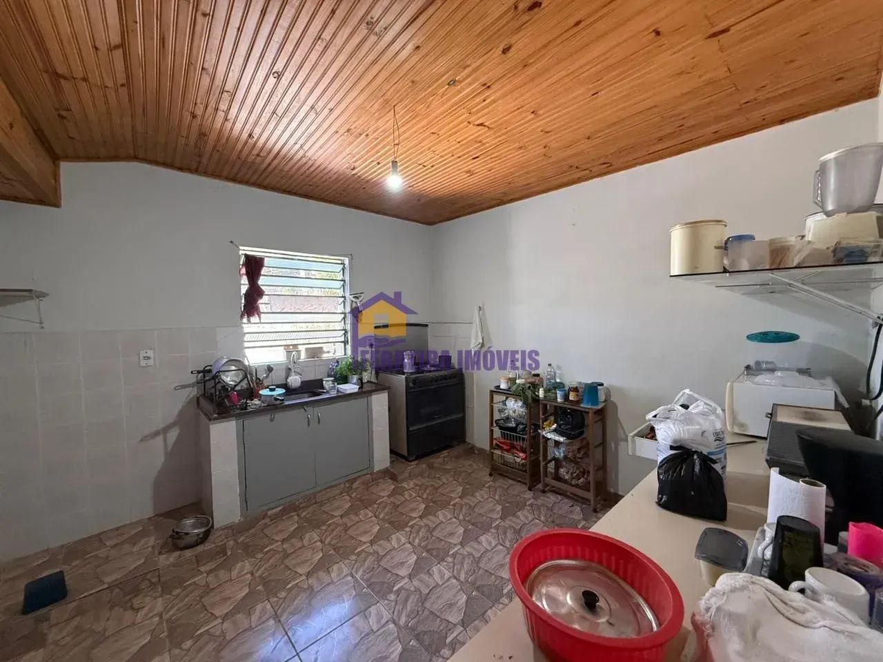 Ibiúna, chácara muito bem localizada antes do centro da cidade - Foto 2