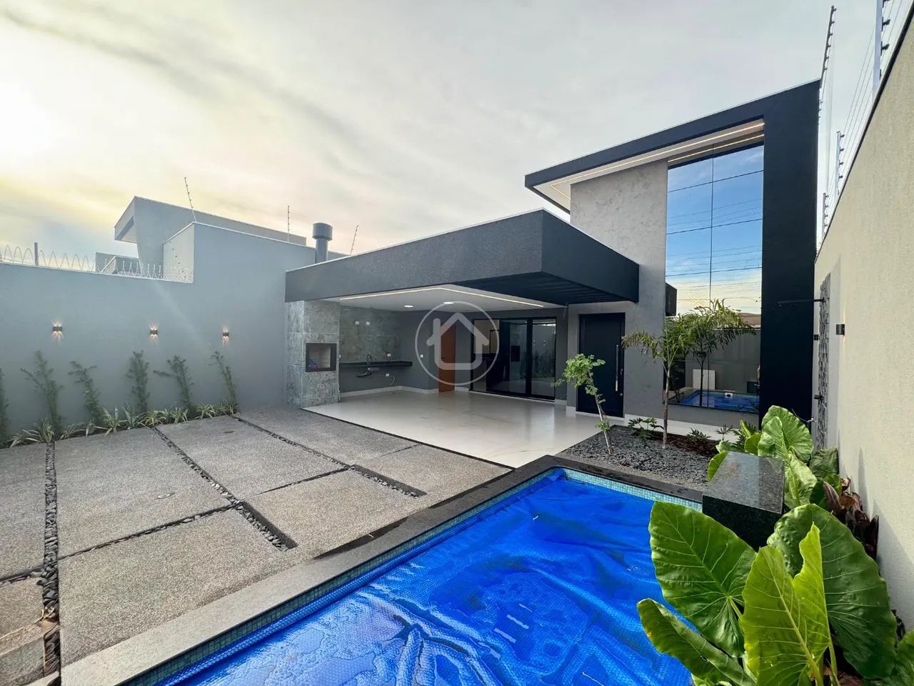 CASA ESPETACULAR A 1 MINUTO DO LAGO DO AMOR - Foto 5