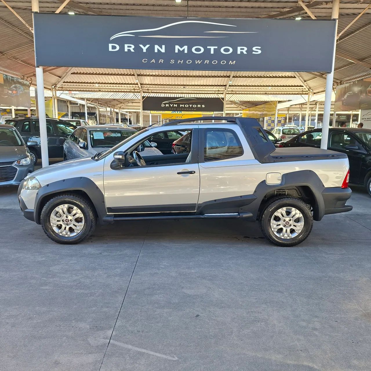 Fiat Strada Adv.1.8 16V Dualogic Flex CD 2012 - Foto 3