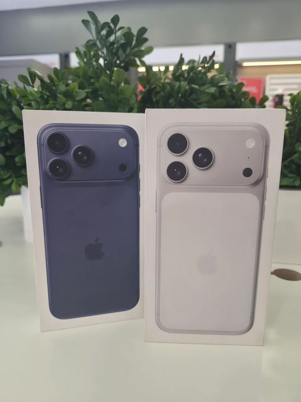 IPHONE 17 PRO & 17 PRO MAX 