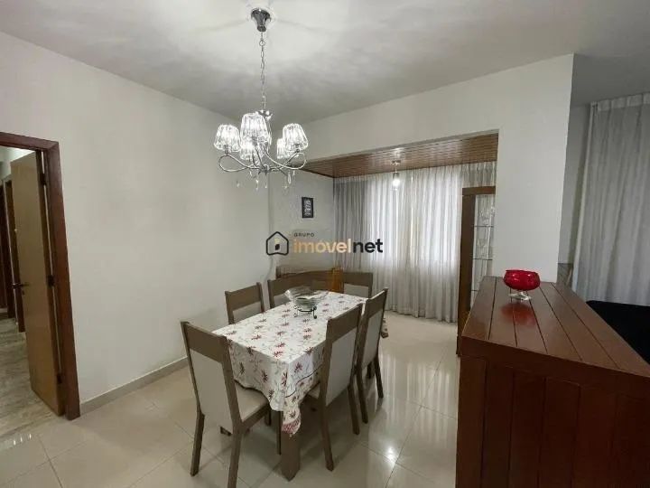 Apartamento mobiliado e decorado com 3 quartos (1 suíte) + varanda integrada e lazer - Foto 2