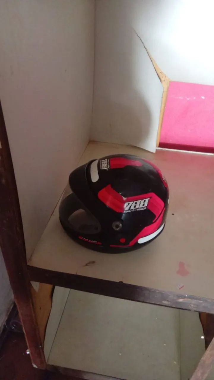 Capacete ótimo estado  - Foto 2