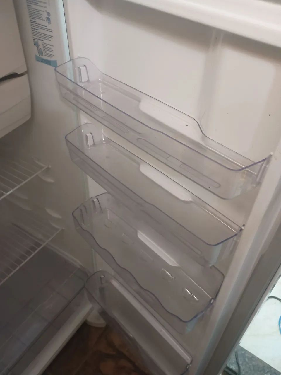 Geladeira Eletrolux 240 litros  - Foto 4
