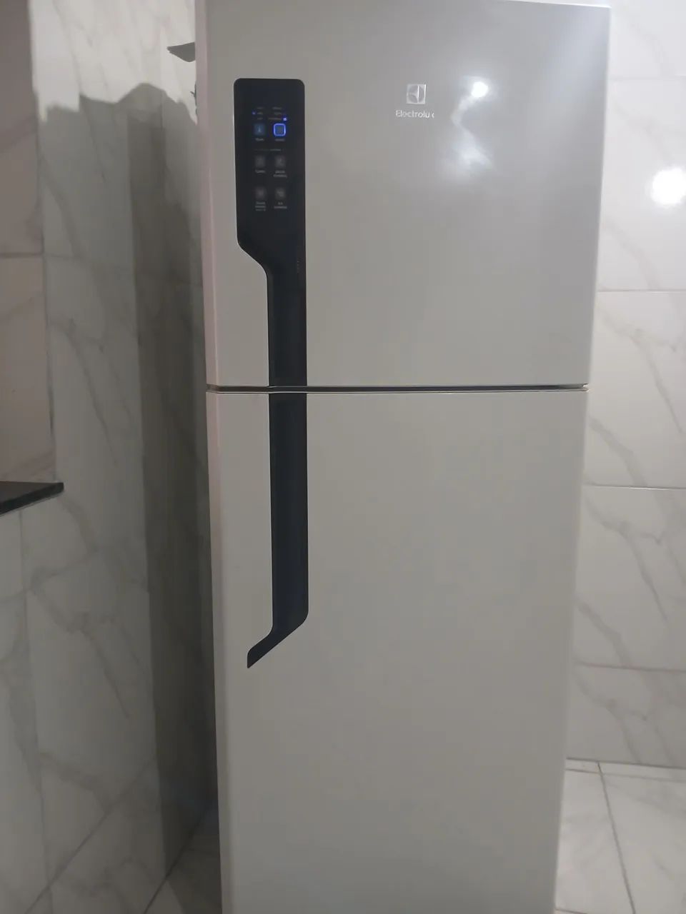 Geladeira eletrolux frost free 