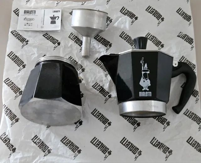 Bialetti Moka Express 6 xícaras preta - Foto 2