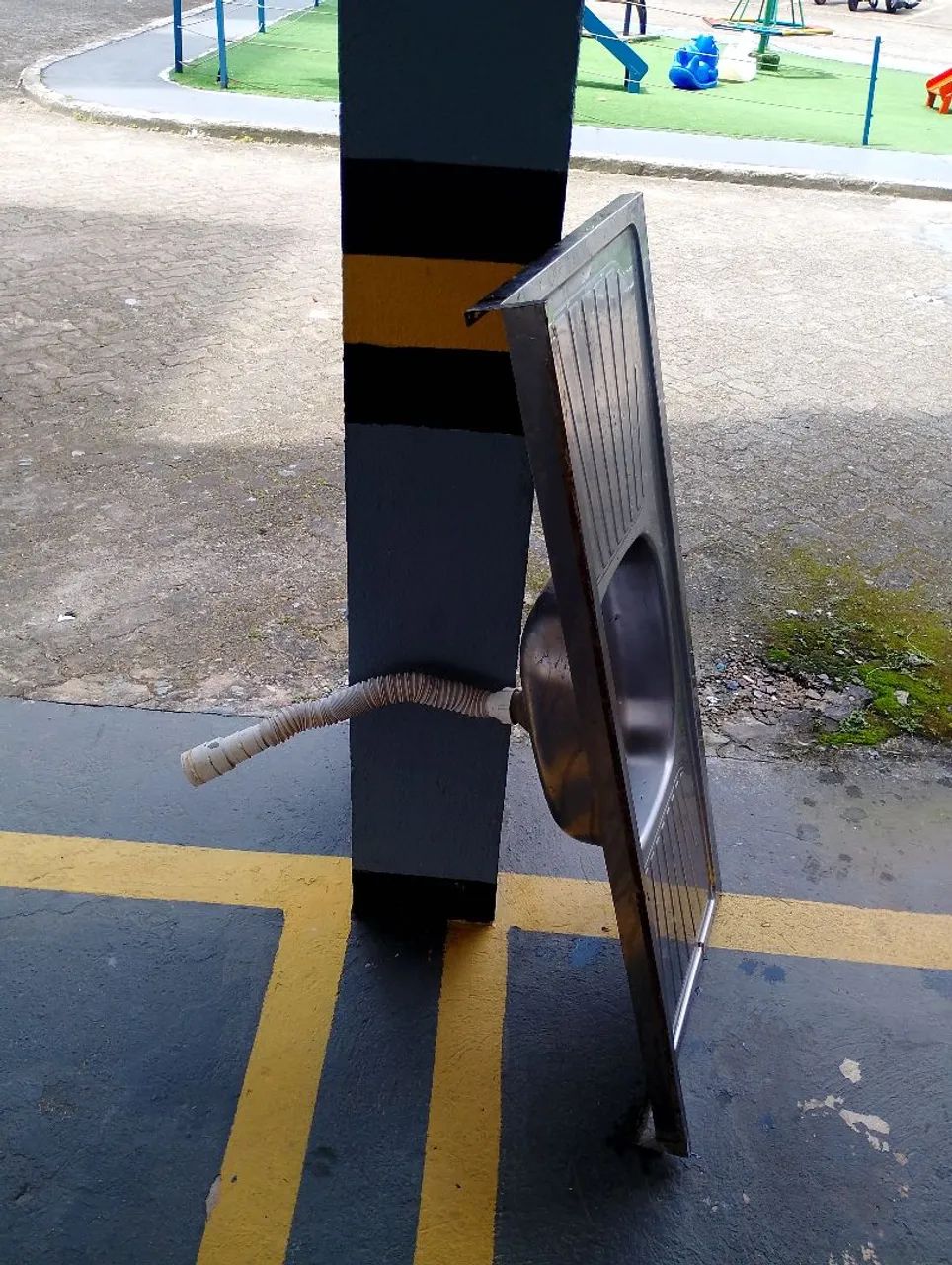 Vendo essa pia TRAMONTINA R$150 - Foto 5