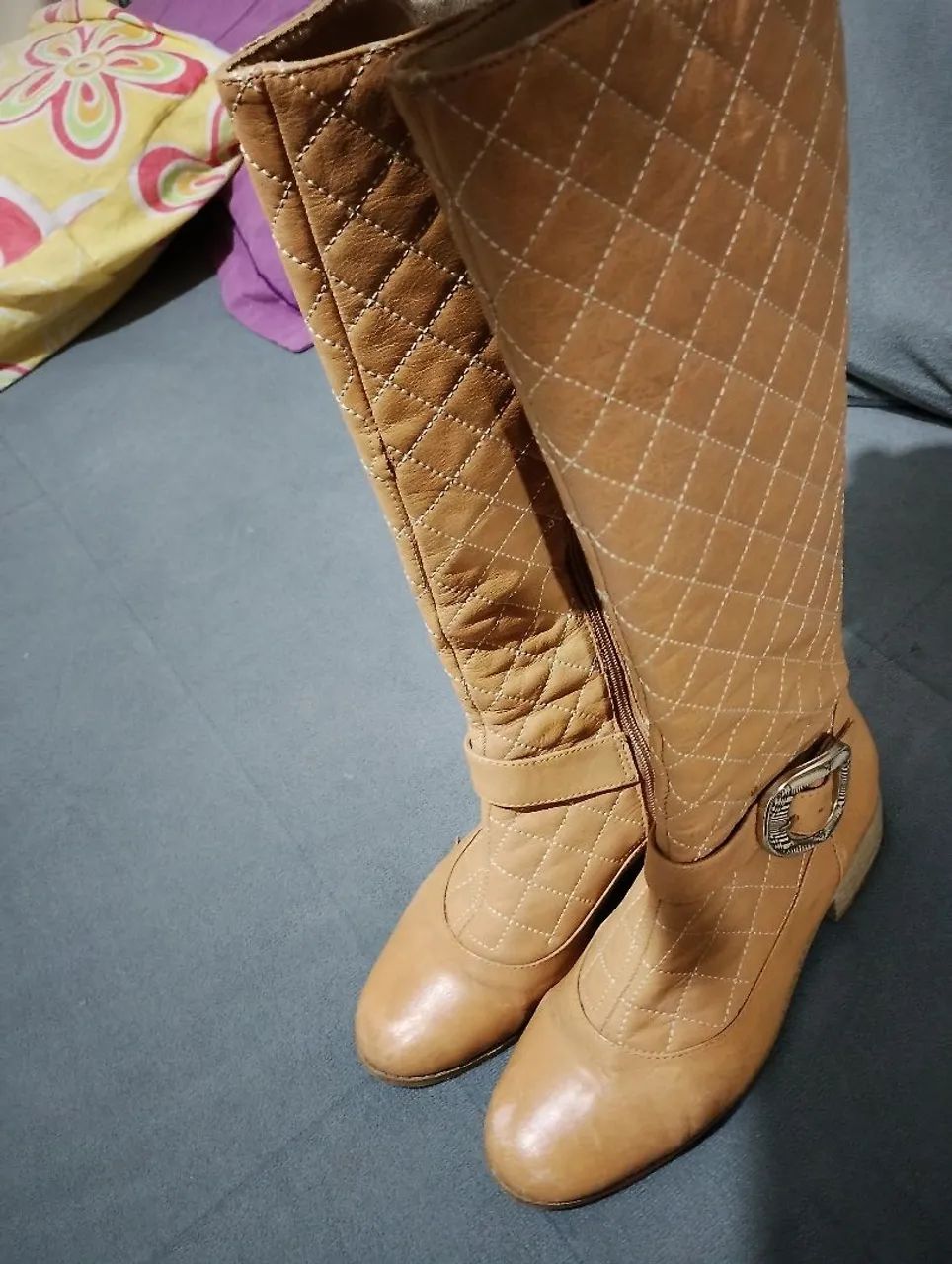 Bota tamanho 33 - Foto 2
