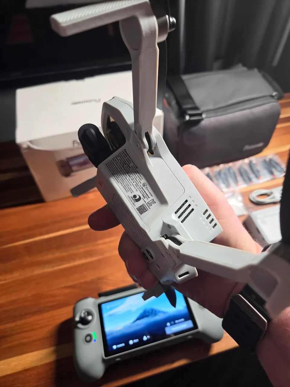 Drone Potensic Atom 2 Fly More + controle com tela - Foto 3