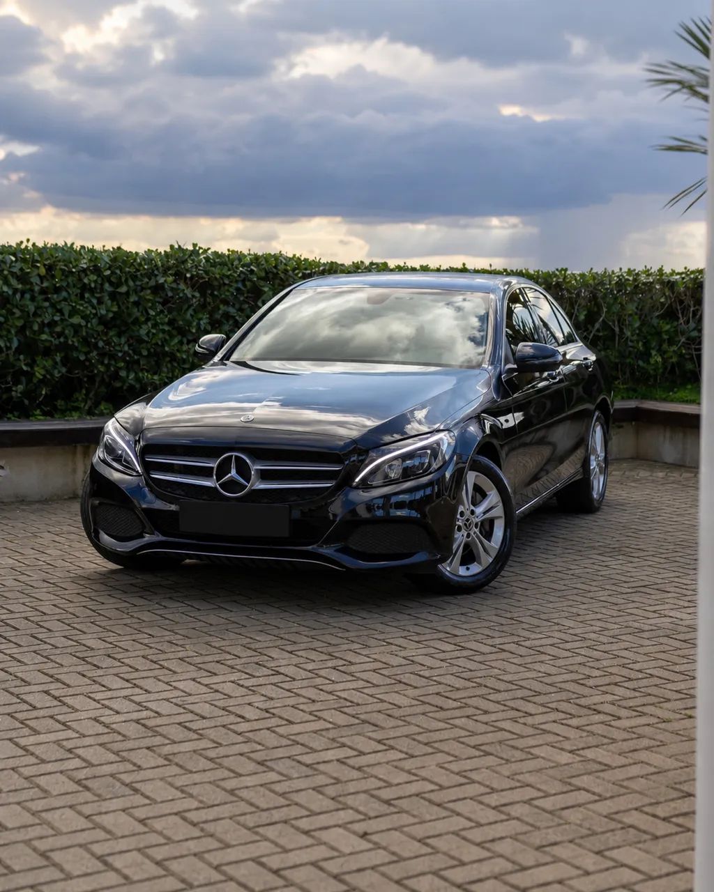 Mercedes-Benz C-250 AVANTGARDE 2.0 TB 211CV AUT. 2018
