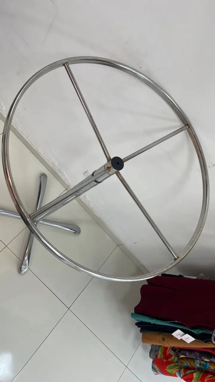 Arara de Roupas Cromada