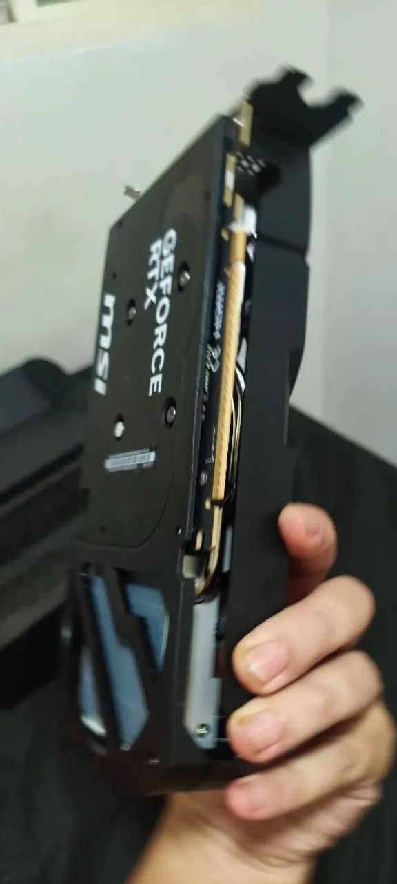 RTX 5060 TI 8GB MSI - Foto 5