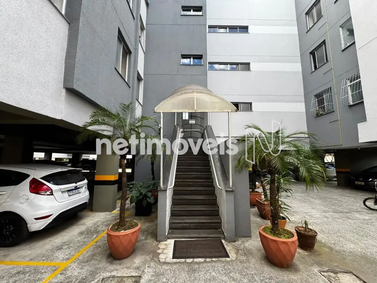Apartamento 3 quartos com suite.