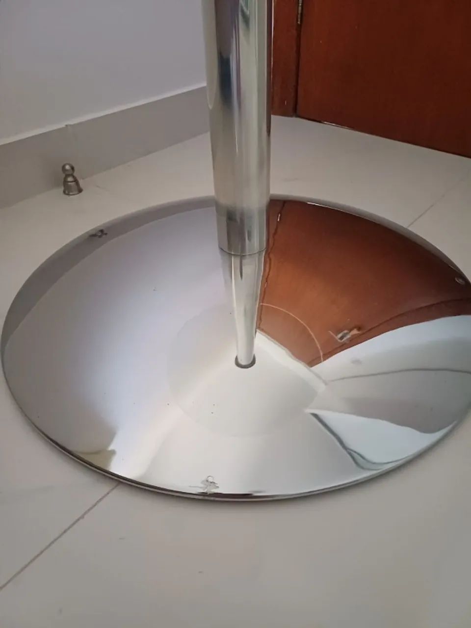 Mesa de apoio - moderna, elegante e funcional - Foto 3