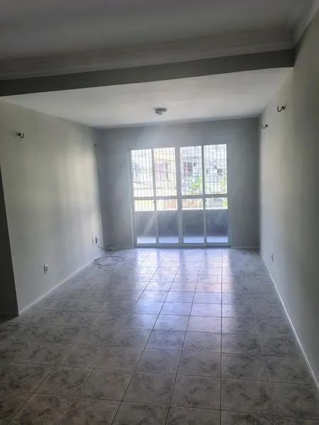 APARTAMENTO NO MONTESE