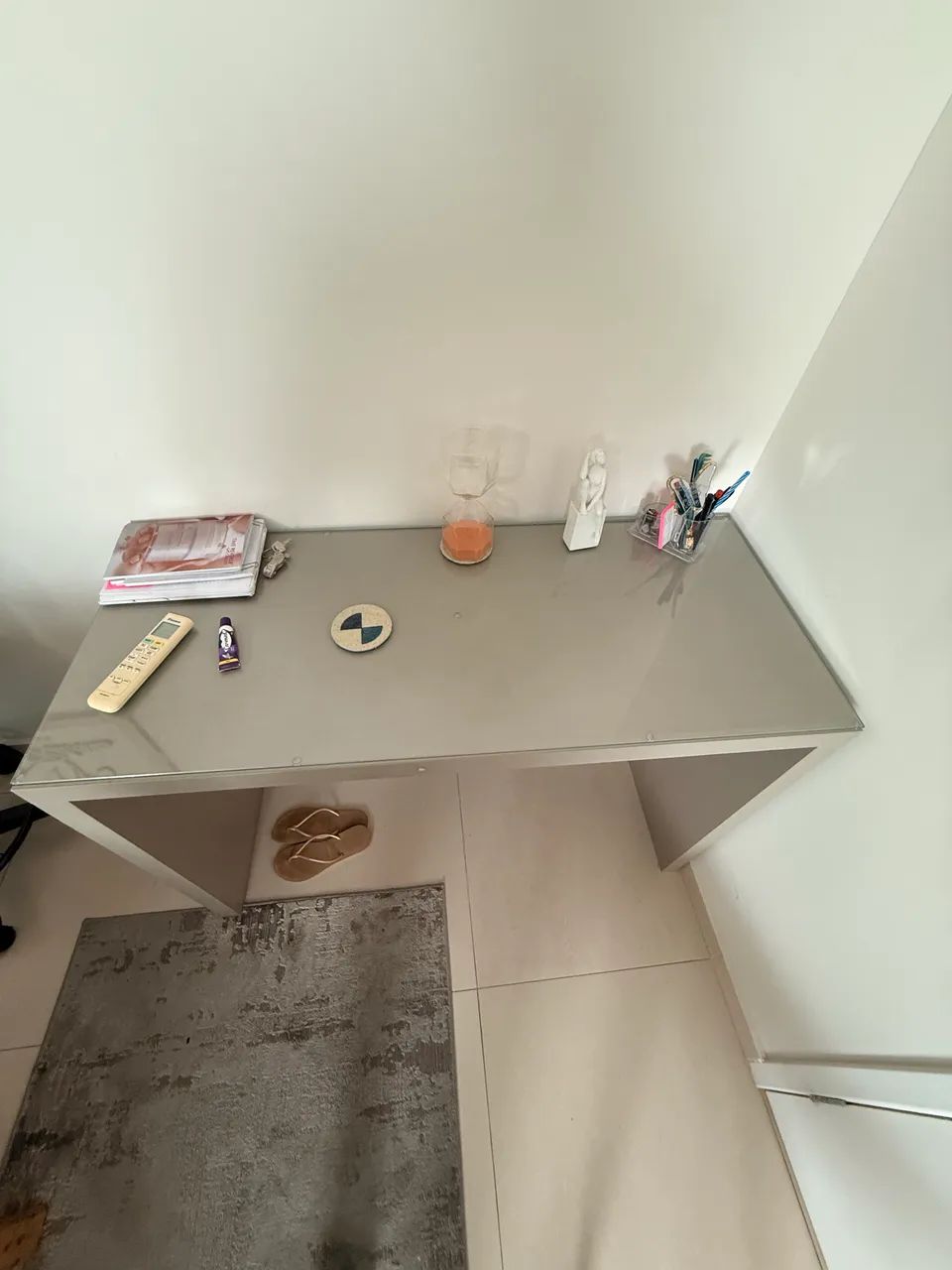 Mesa em mdf com tampo de vidro  - Foto 2