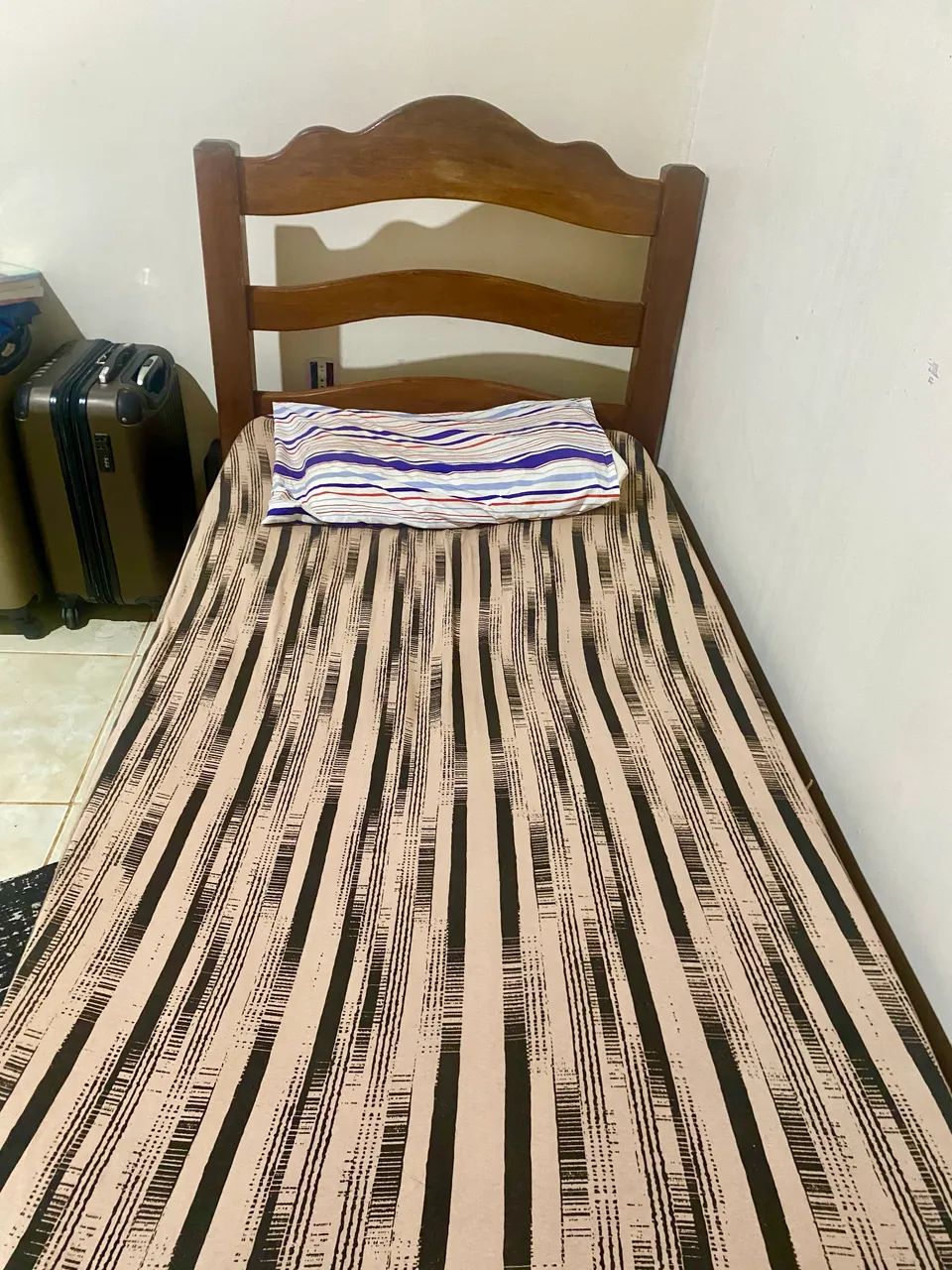 Cama de Solteiro com colchão  - Foto 2