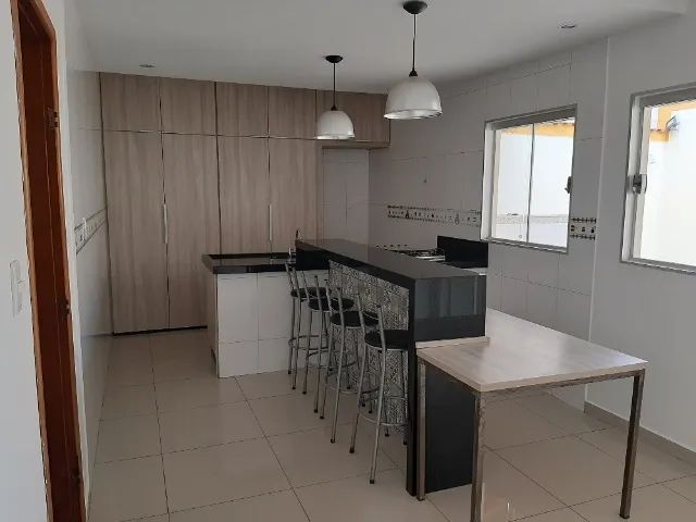 Venda Sobrado 3 quartos sendo 1 suíte no Morro Chic