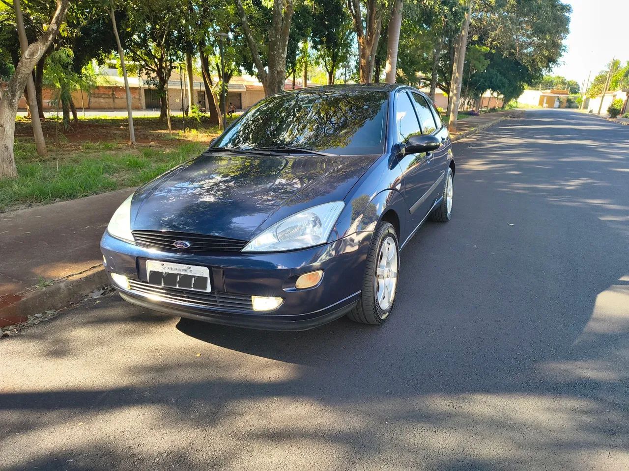 Ford Focus 1.8 16V 5P 2003