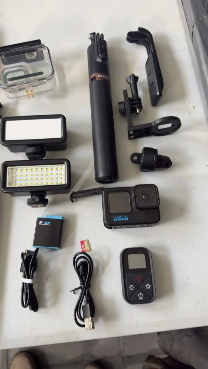 Go Pro Hero 10 Black com varios acessorios e case 