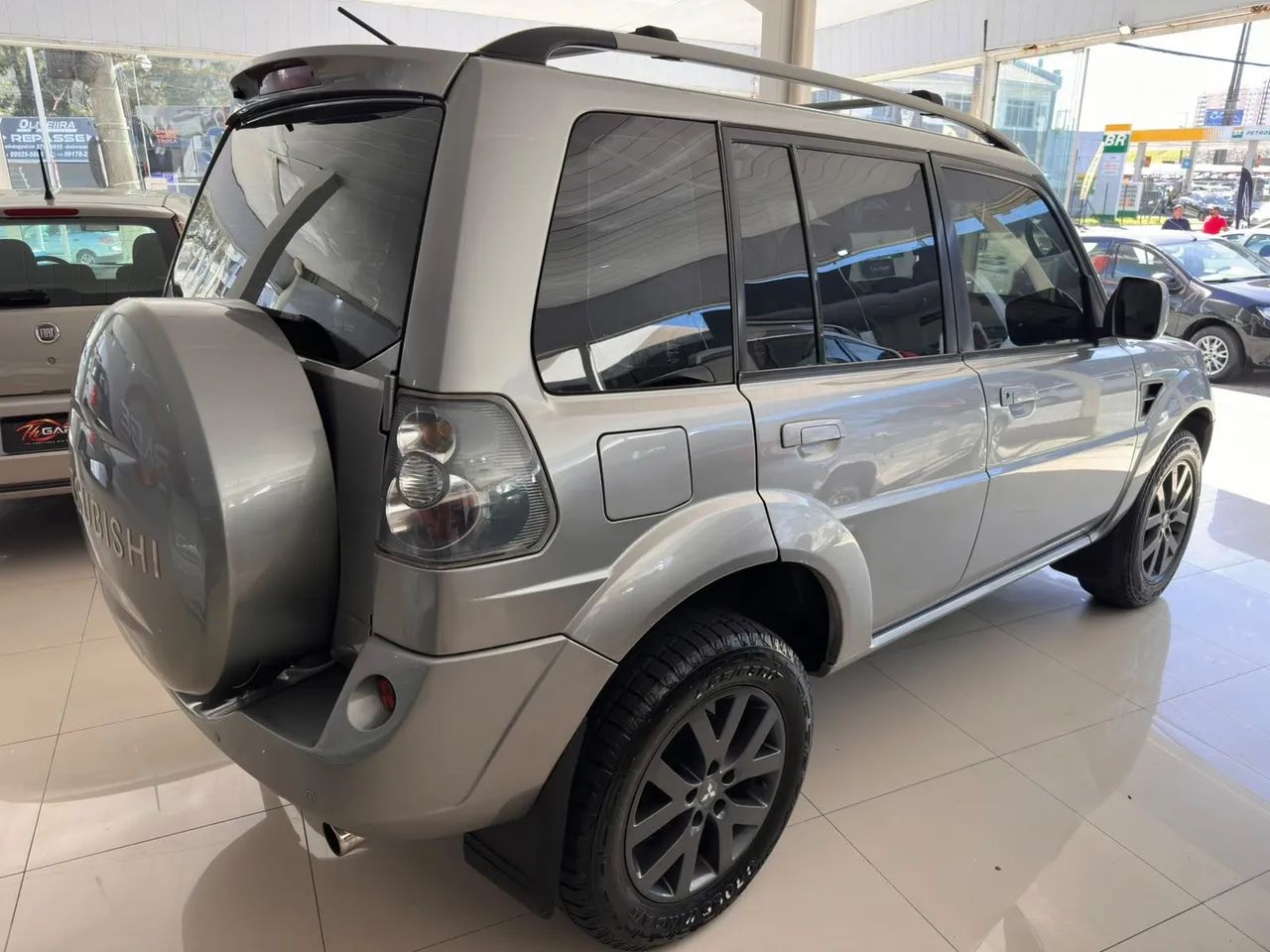 Mitsubishi Pajero TR4 2.0 Flex 16V 4X2 Aut. 2013 - Foto 4