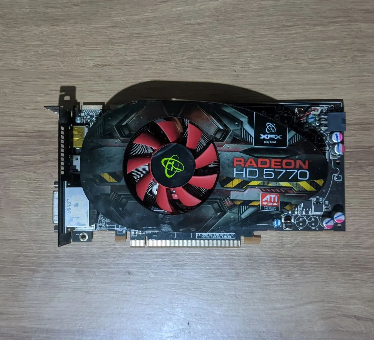 Placa De Vídeo AMD Radeon HD 5770 (Par)