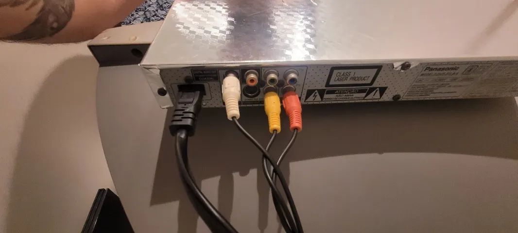 TV Philips 20? CRT + DVD Panasonic + Filmes - Foto 5