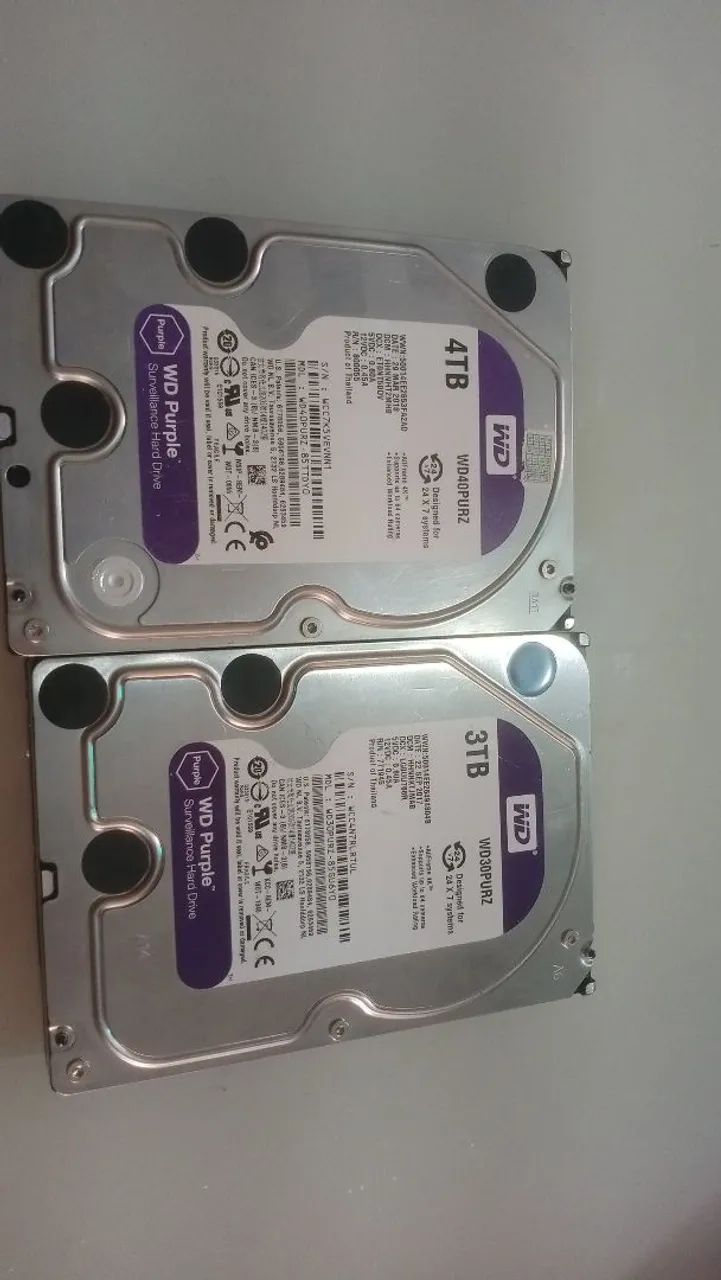 HDs de 4 e 3 teras só 900 reais os dois 