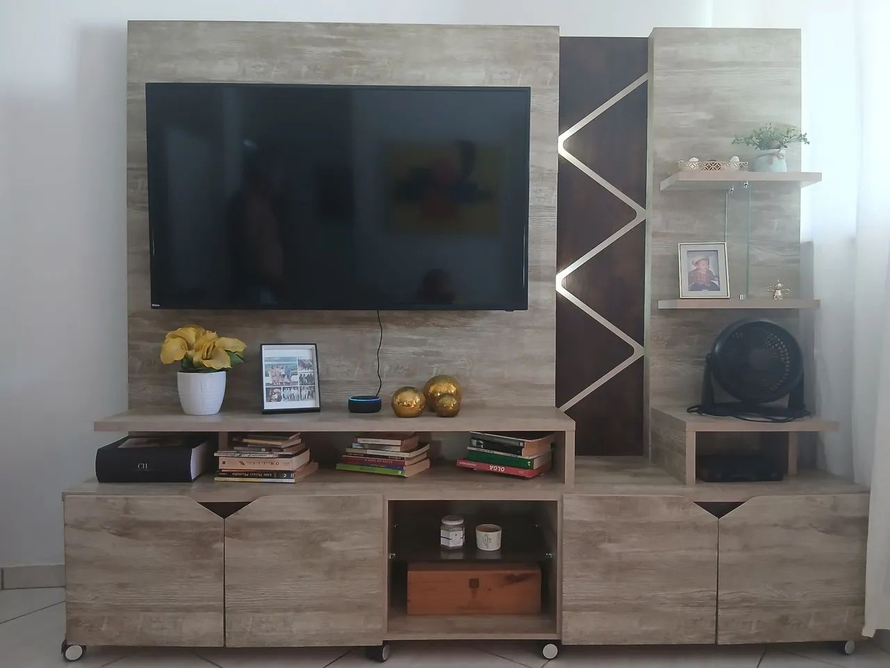 Estante home