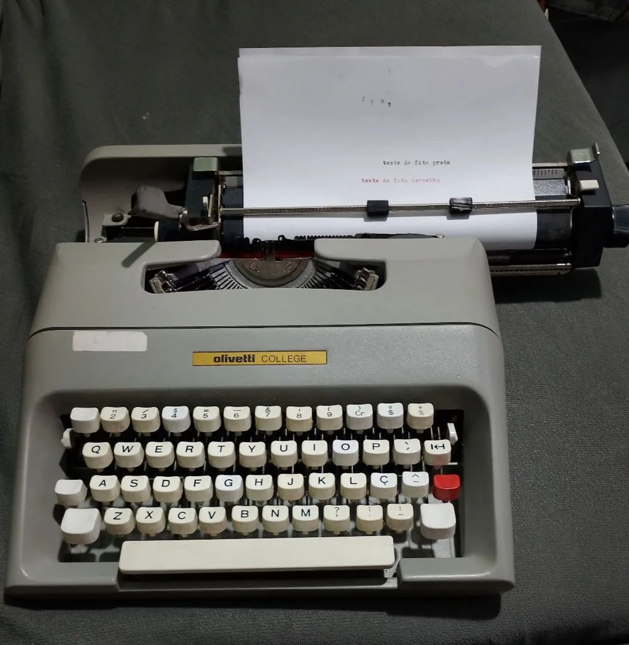 Máquina de escrever (datilografar) - Foto 2