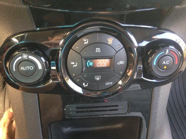 Ford New Fiesta 1.6 tittanium (13/14) - Manual - Foto 12