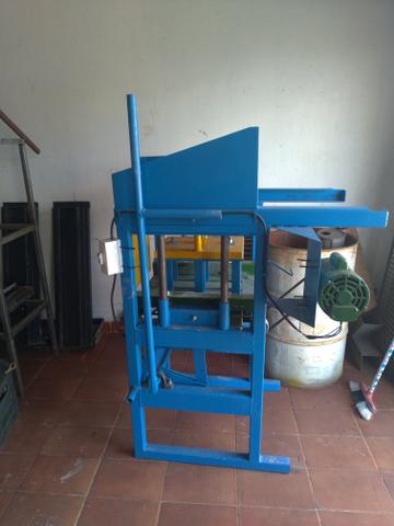 Máquina de blocos e canaleta - Foto 2