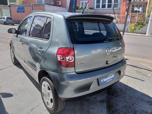Volkswagen Fox 1.0 8V (Flex) 4p - Foto 3