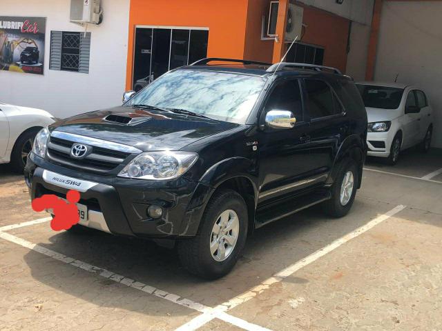Hilux SW4