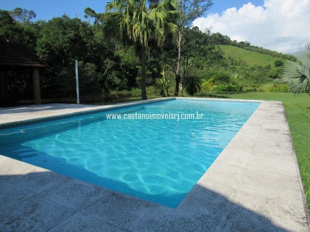 Caetano Imóveis - Fazendinha luxo com 6,4 hectares - rica em água na RJ 122! - Foto 2