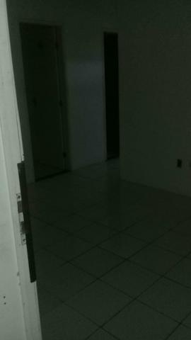 Vendo casa na Boca do Rio - Foto 4