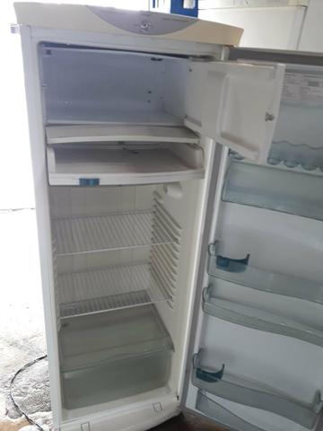 Geladeira Brastemp 380 litros funcionando perfeitamente - Foto 4