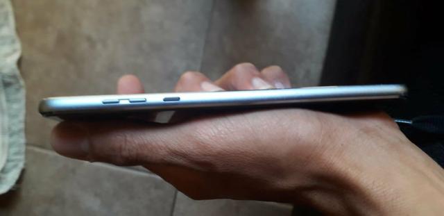 Moto z2 play 64gb 4RAM impressão digital - Foto 4