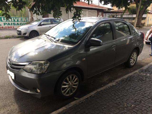 Toyota Etios 1.5 Sedã super conservado - Foto 4