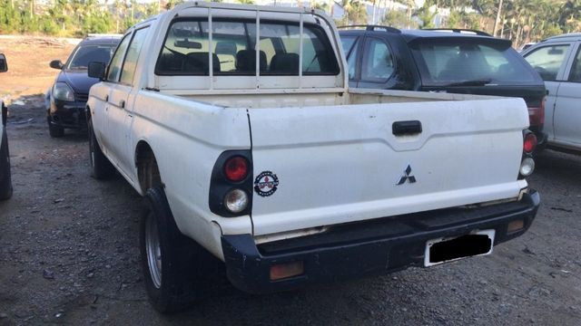 Sucata Mitsubishi L200 2.5 GL Manual 4x4 2007 - Foto 4