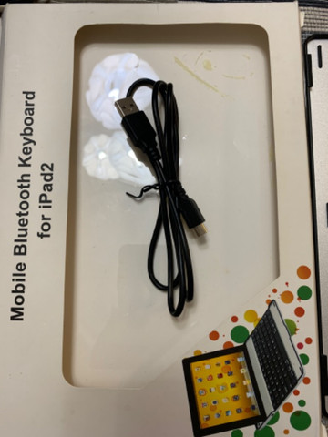 Teclado com Bluetooth para iPad 2