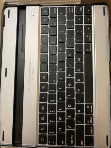 Teclado com Bluetooth para iPad 2 - Foto 2
