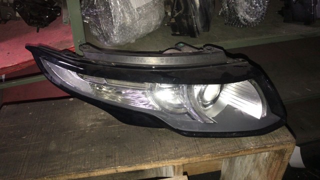 Evoque 2012  Farol direito  original 