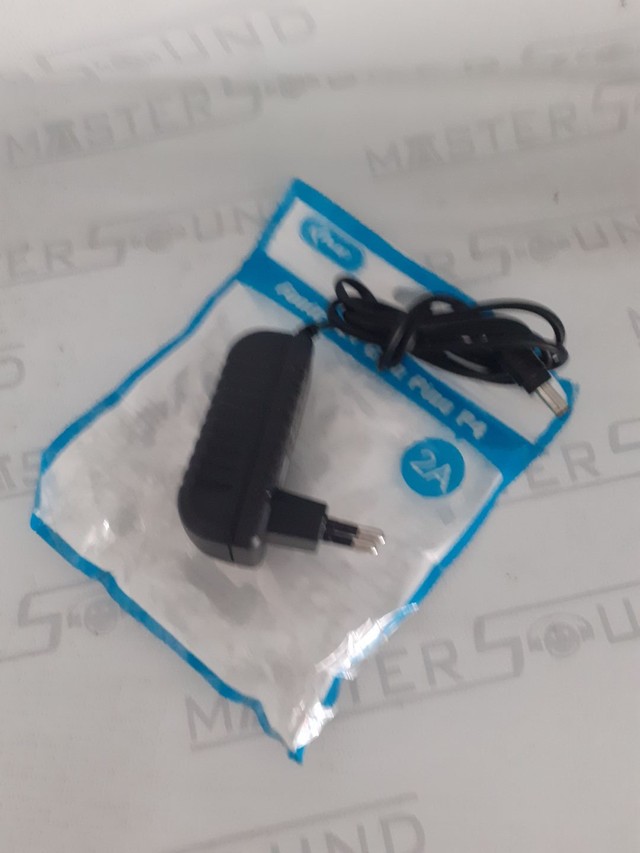 Fonte de alimentação. 12volts.  2 amperes. Com pino P4. Nova. - Foto 3