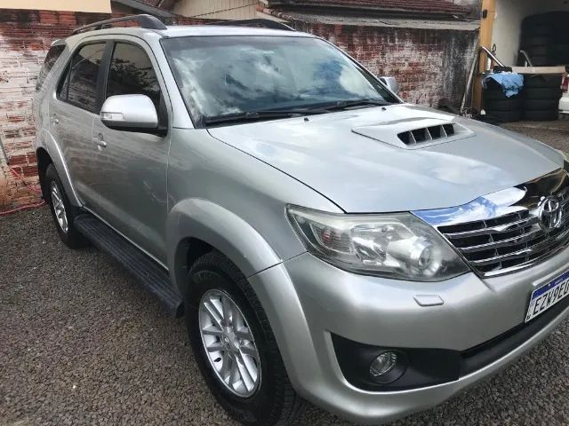 Hilux SW4 2012 