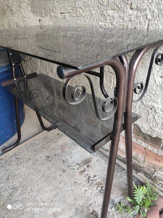 Mesa de vidro aparador